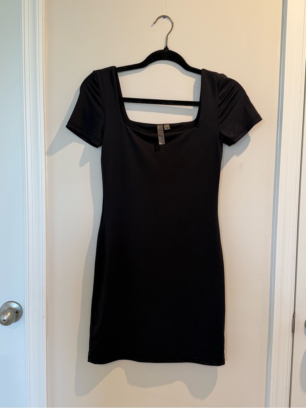 Classic Black Square Neck Short Sleeve Dress